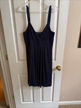 🌸 Velvet: Sleeveless Navy V-Neck Midi Dress
